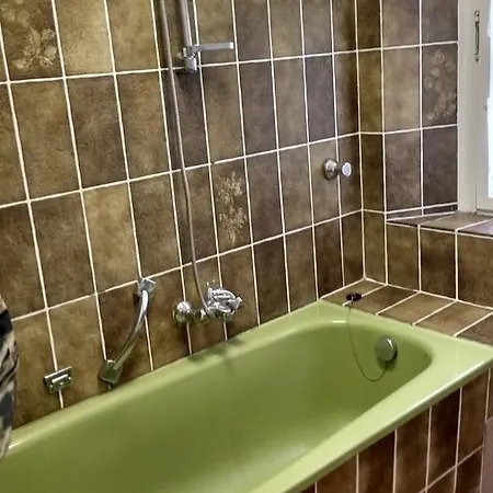 Gaestehaus Laedine Bed & Breakfast *