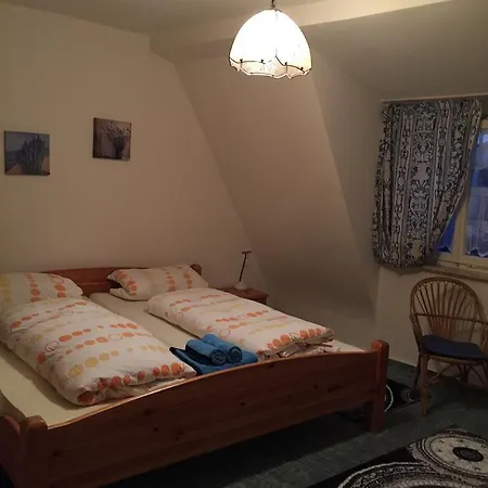 Gaestehaus Laedine Bed & Breakfast *